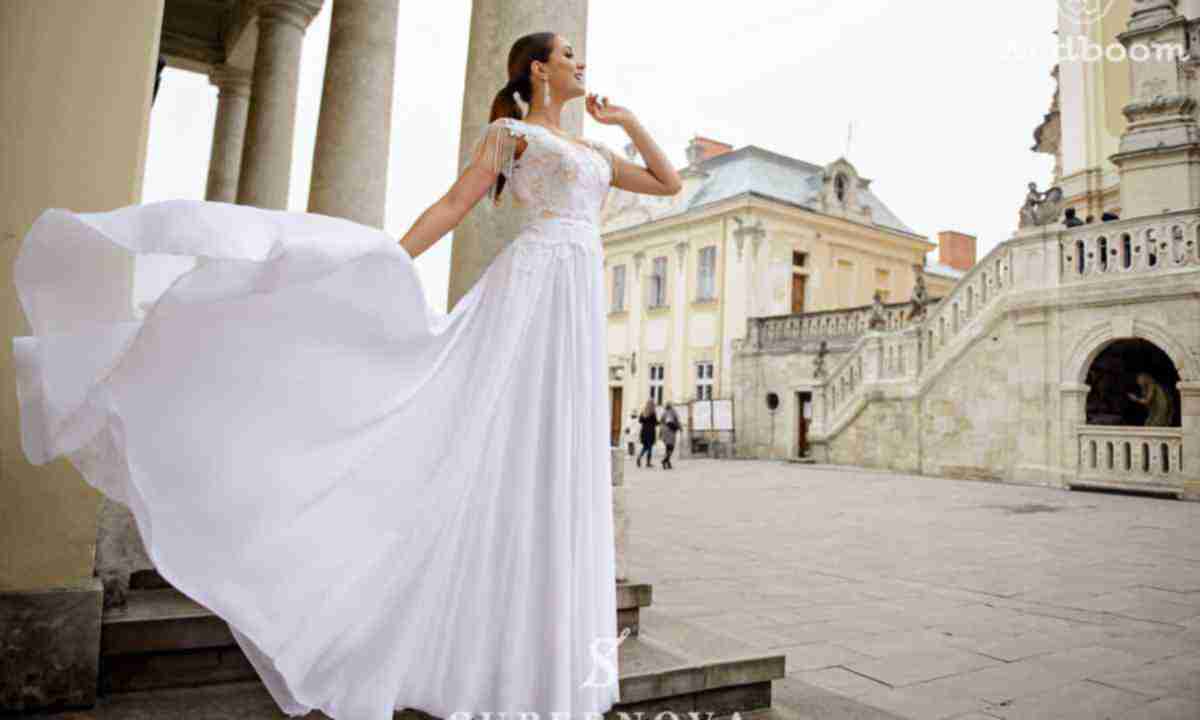 a line wedding dress with slit