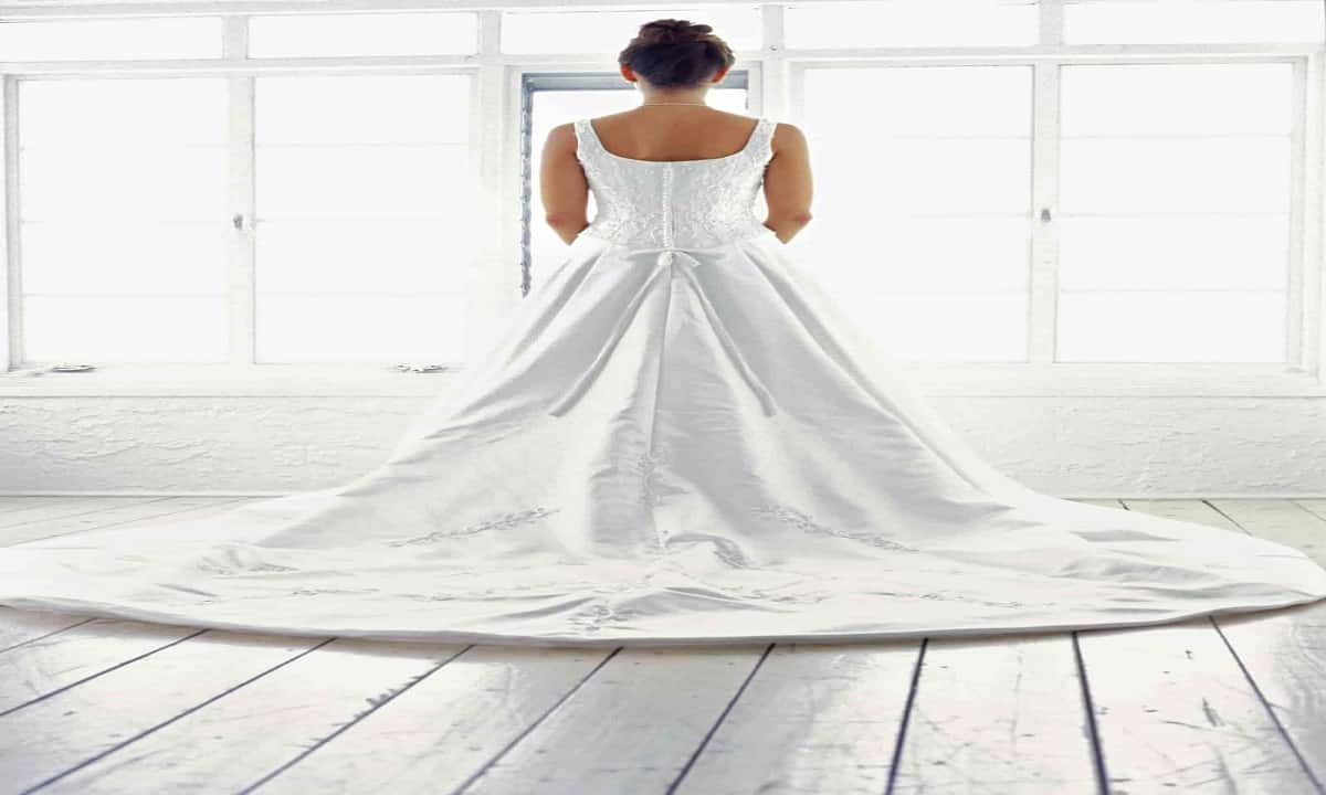 cost to bustle a wedding dress